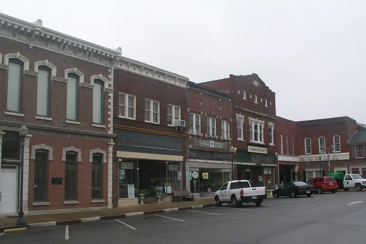 Brick storefronts on the town square in Gallatin, Tennessee